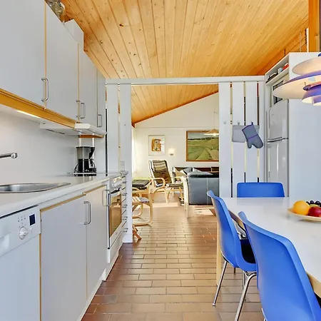 Boris - 500m From The Sea By Interhome